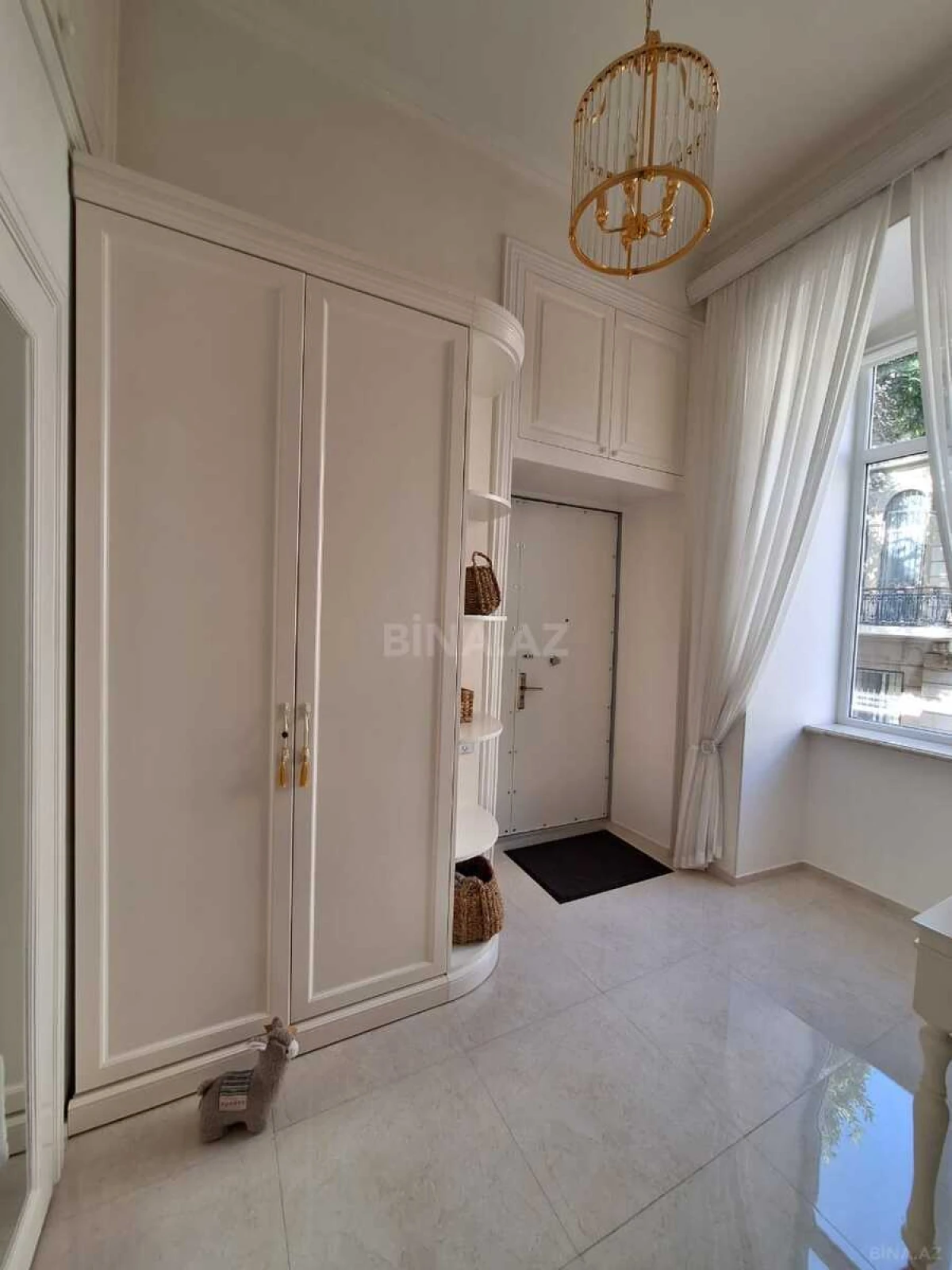 Kirayə verilir 2 otaqlı mənzil 70 m²