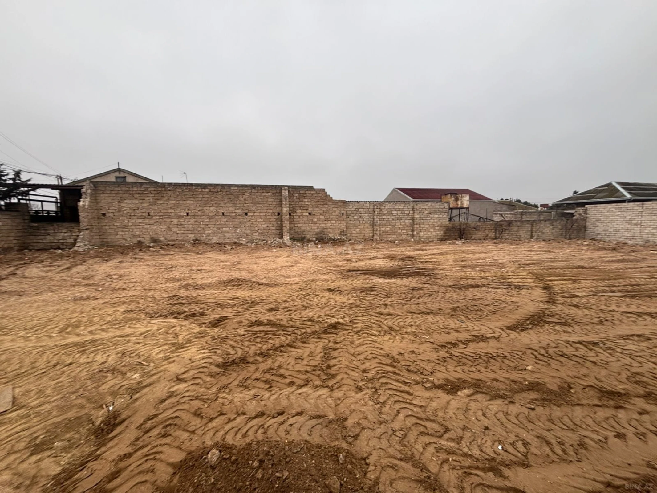 Satılır torpaq sahəsi 2.7 m²