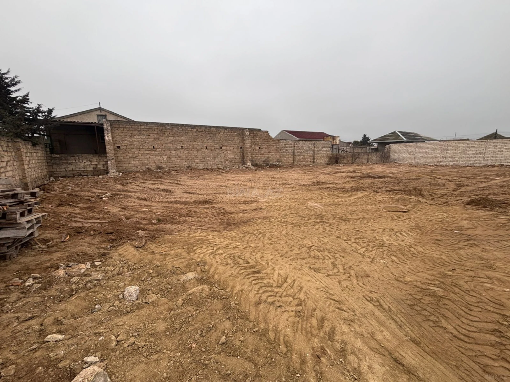 Satılır torpaq sahəsi 2.7 m²