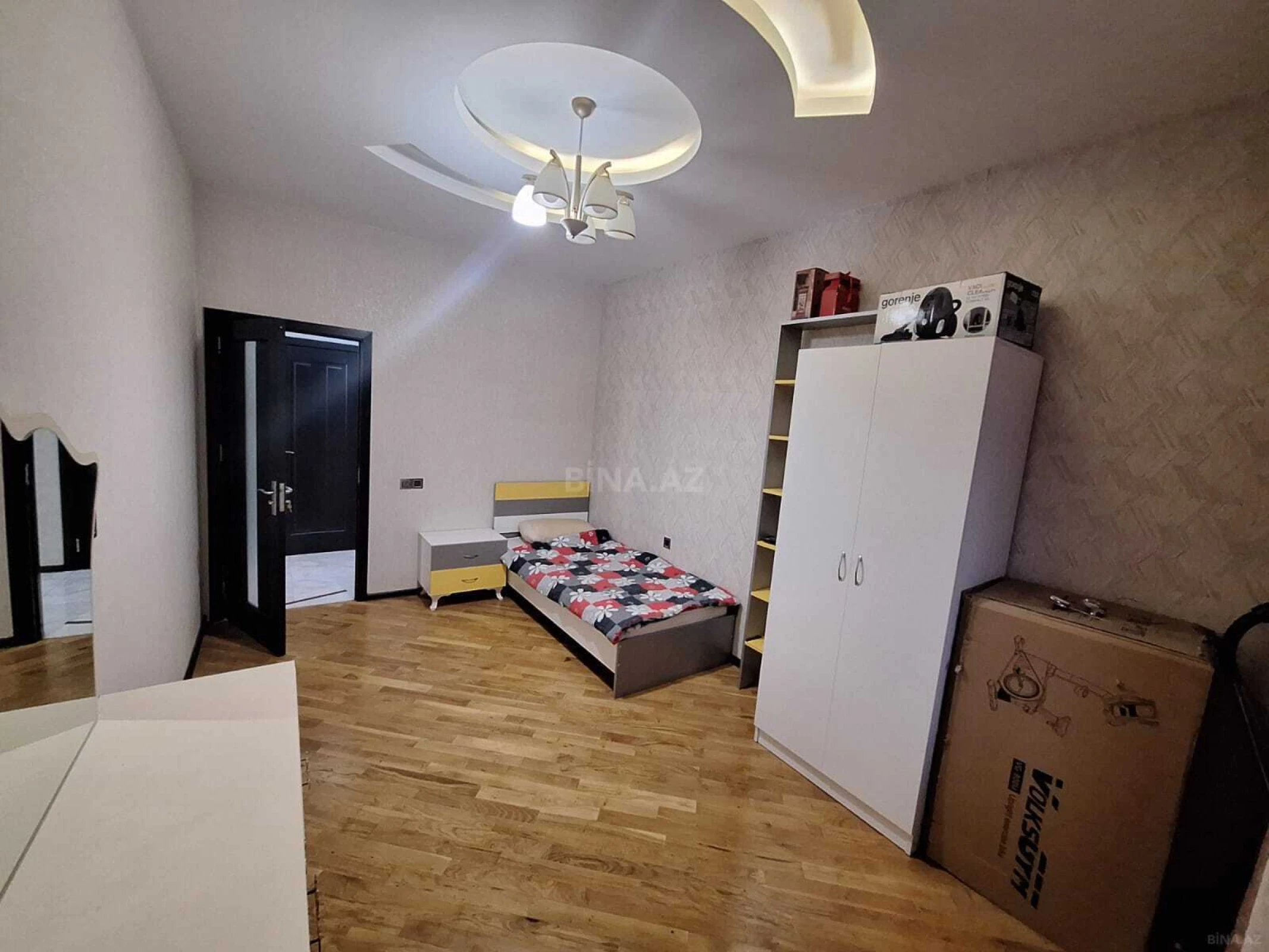 Kirayə verilir 3 otaqlı mənzil 95 m²
