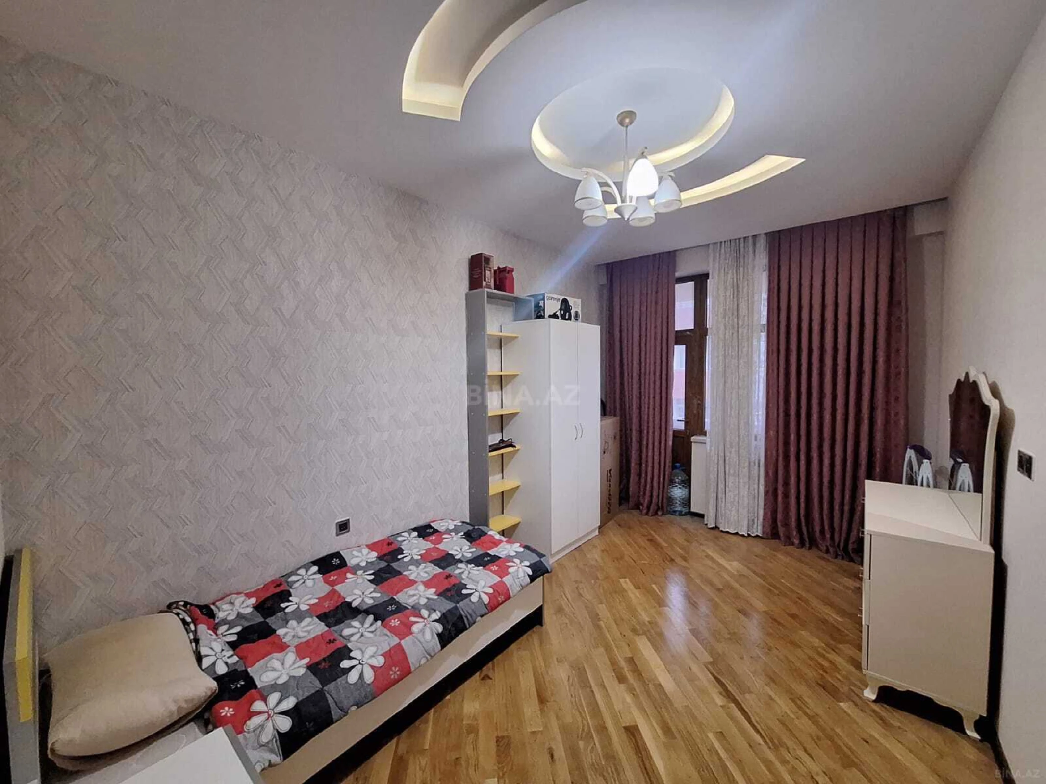 Kirayə verilir 3 otaqlı mənzil 95 m²