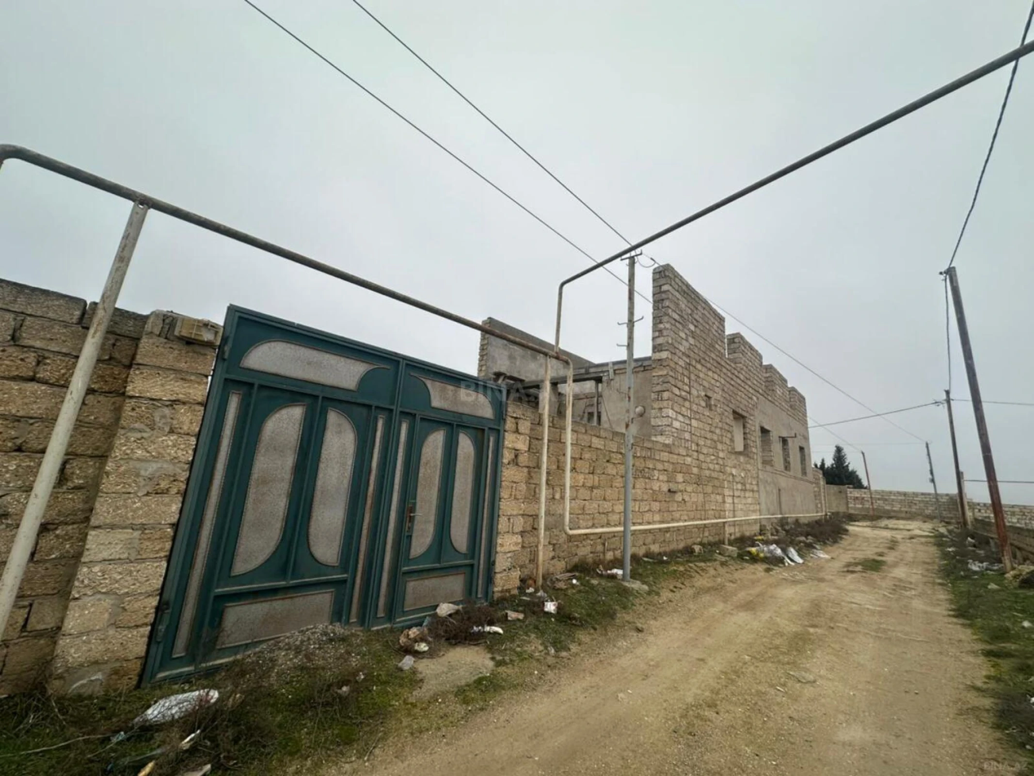 Satılır 3 otaqlı həyət evi 100 m²