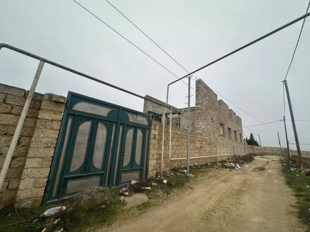 Satılır 3 otaqlı həyət evi 100 m²