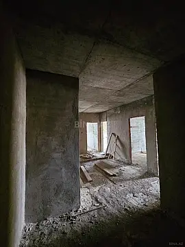 Satılır 3 otaqlı mənzil 135 m²