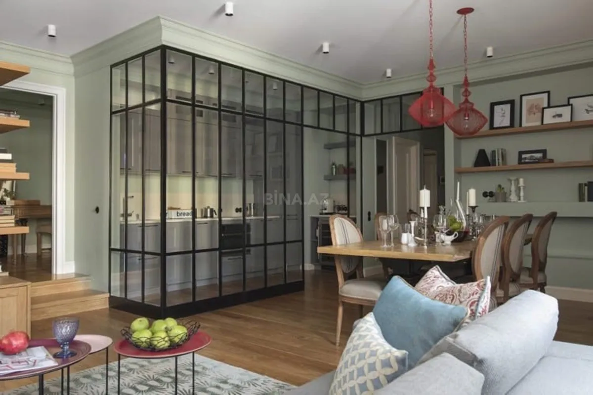 Satılır 3 otaqlı mənzil 135 m²