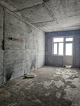 Satılır 3 otaqlı mənzil 135 m²