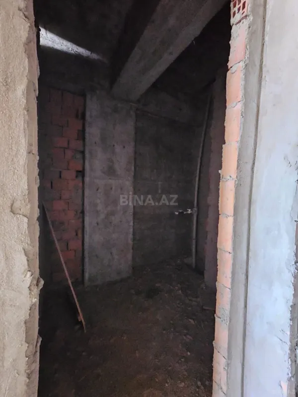 Satılır 3 otaqlı mənzil 135 m²