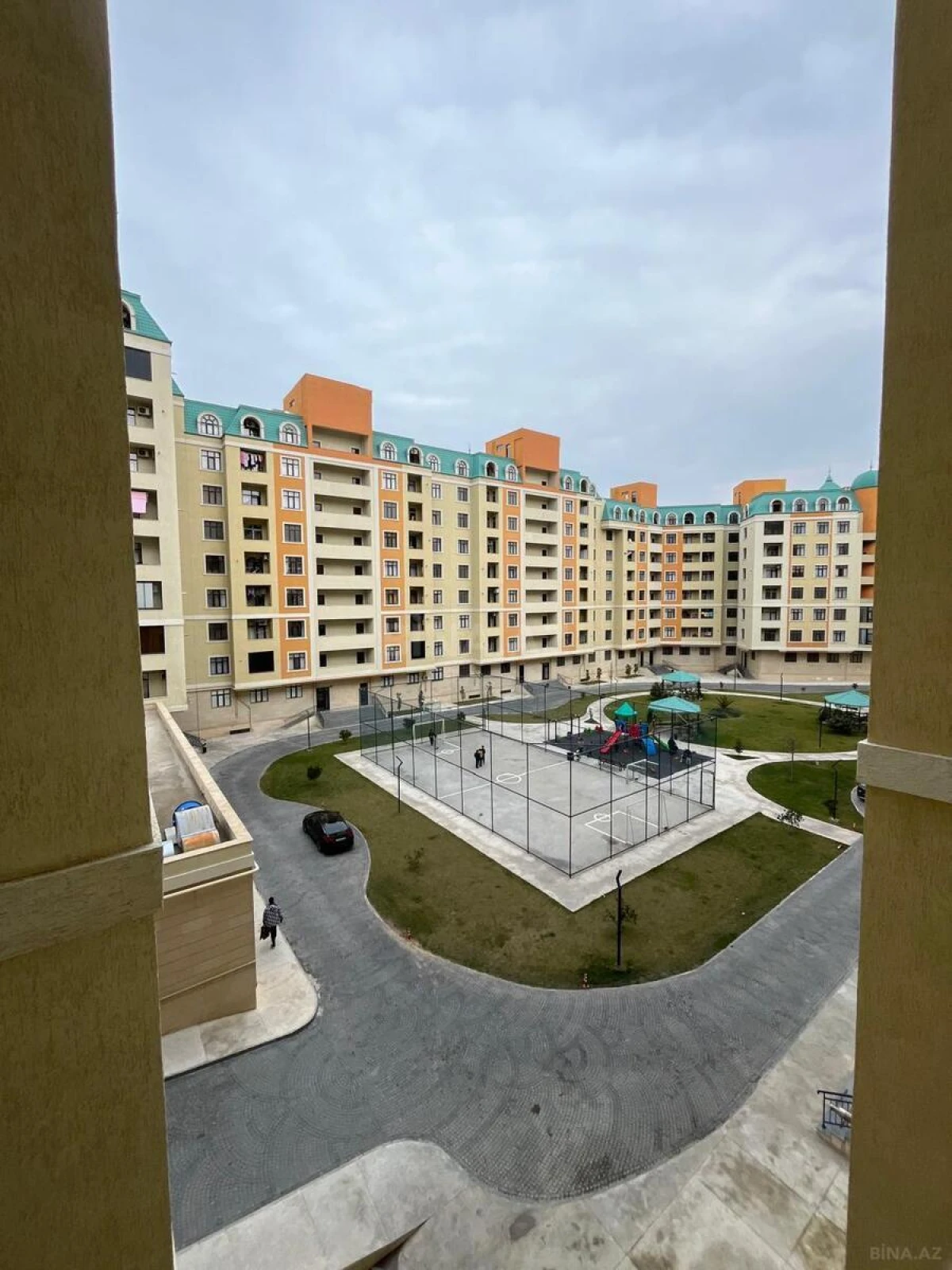 Satılır 2 otaqlı mənzil 72 m²