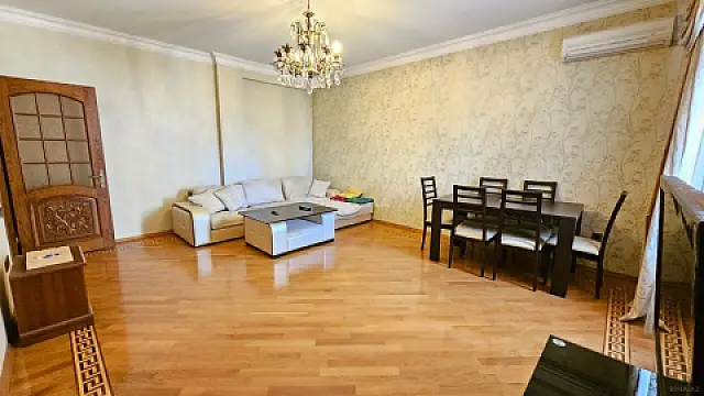Kirayə verilir 3 otaqlı mənzil 120 m²