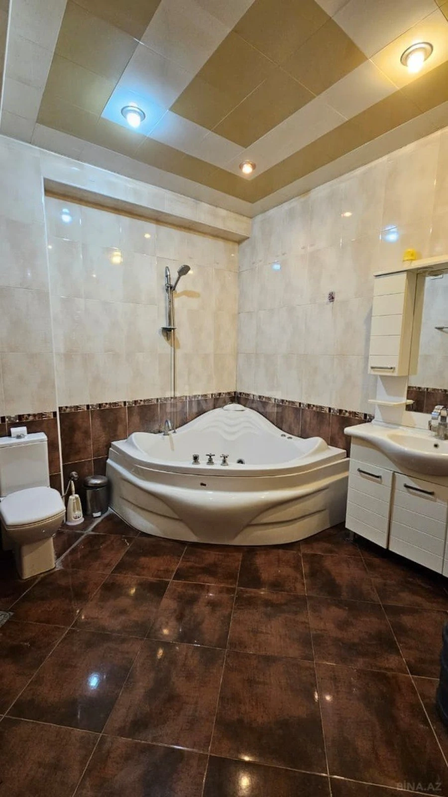 Kirayə verilir 3 otaqlı mənzil 120 m²