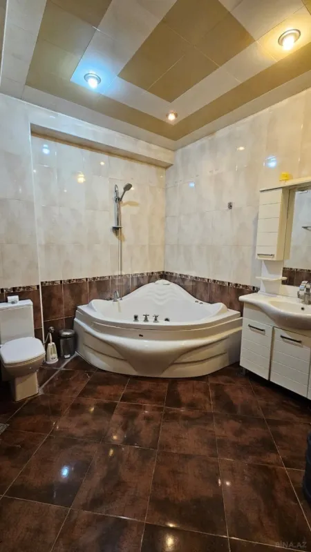 Kirayə verilir 3 otaqlı mənzil 120 m²