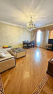 Kirayə verilir 3 otaqlı mənzil 120 m²