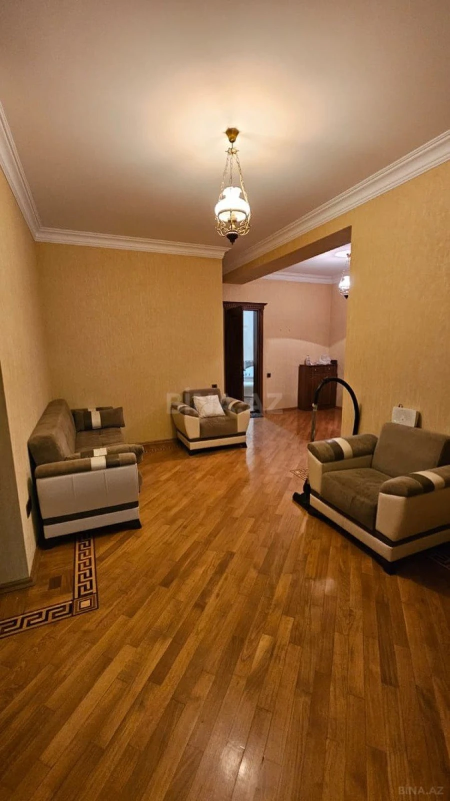 Kirayə verilir 3 otaqlı mənzil 120 m²