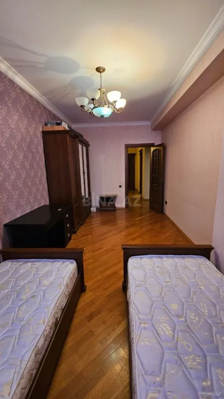 Kirayə verilir 3 otaqlı mənzil 120 m²