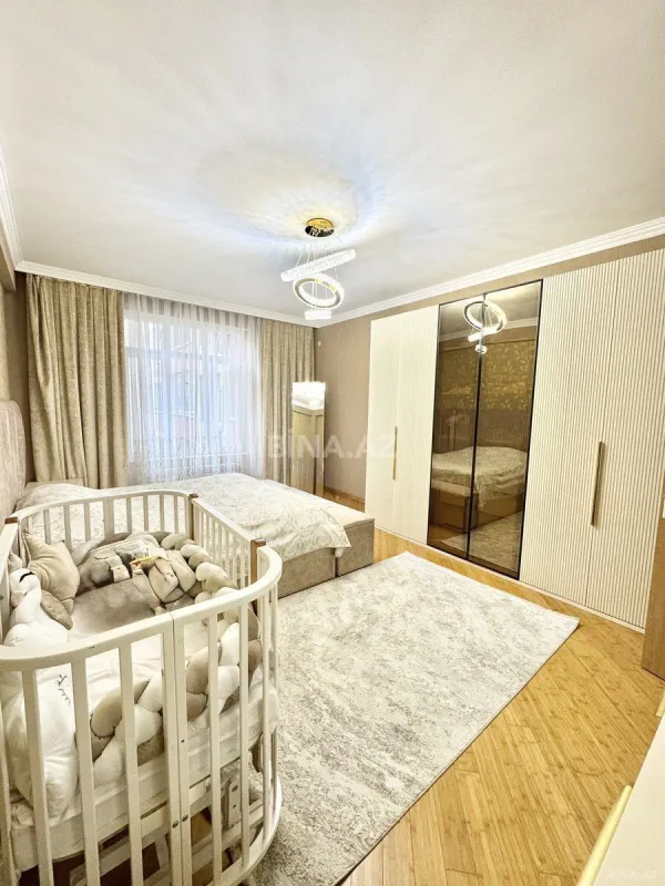 Satılır 2 otaqlı mənzil 105 m²