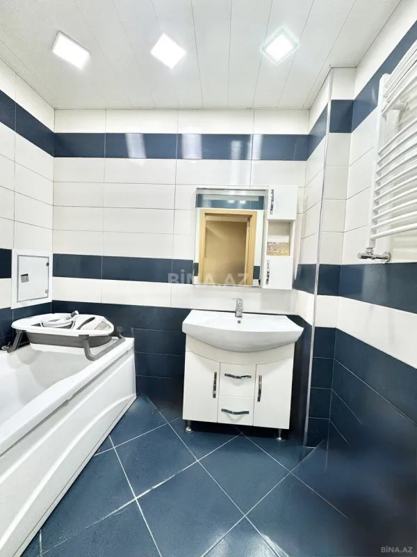 Satılır 2 otaqlı mənzil 105 m²