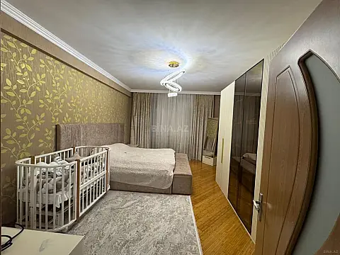 Satılır 2 otaqlı mənzil 105 m²