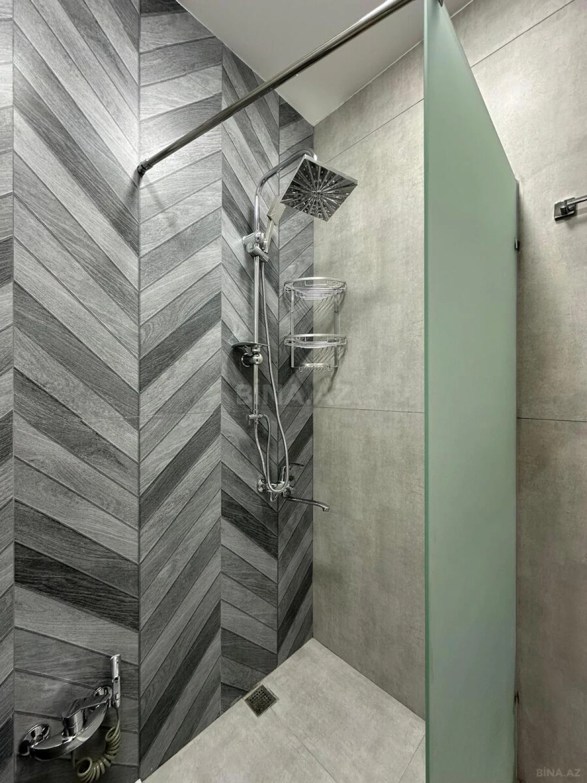 Satılır 2 otaqlı mənzil 55 m²