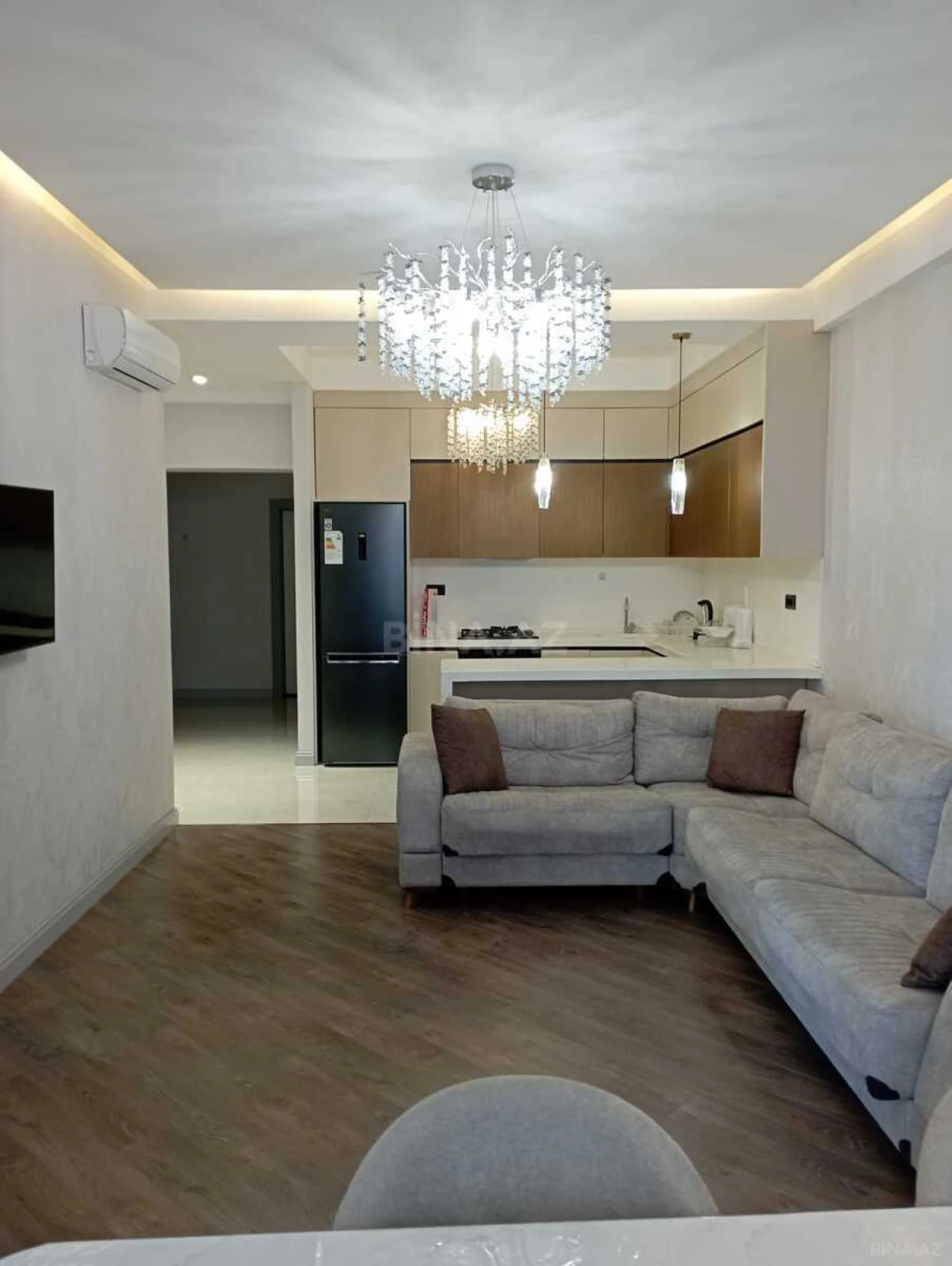 Kirayə verilir 2 otaqlı mənzil 75 m²