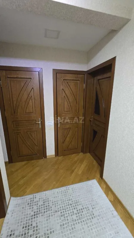 Satılır 5 otaqlı mənzil 120 m²
