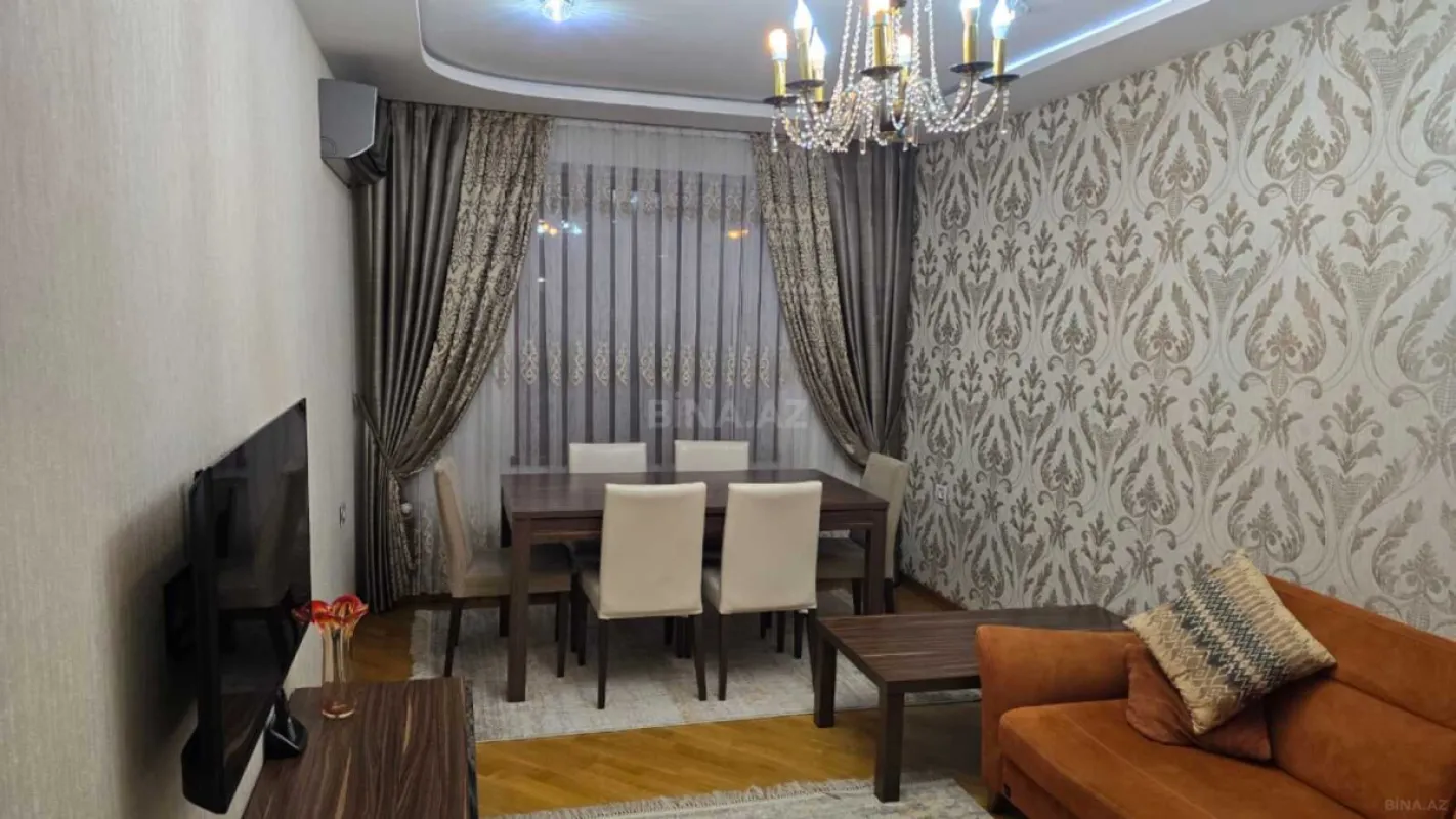 Satılır 5 otaqlı mənzil 120 m²