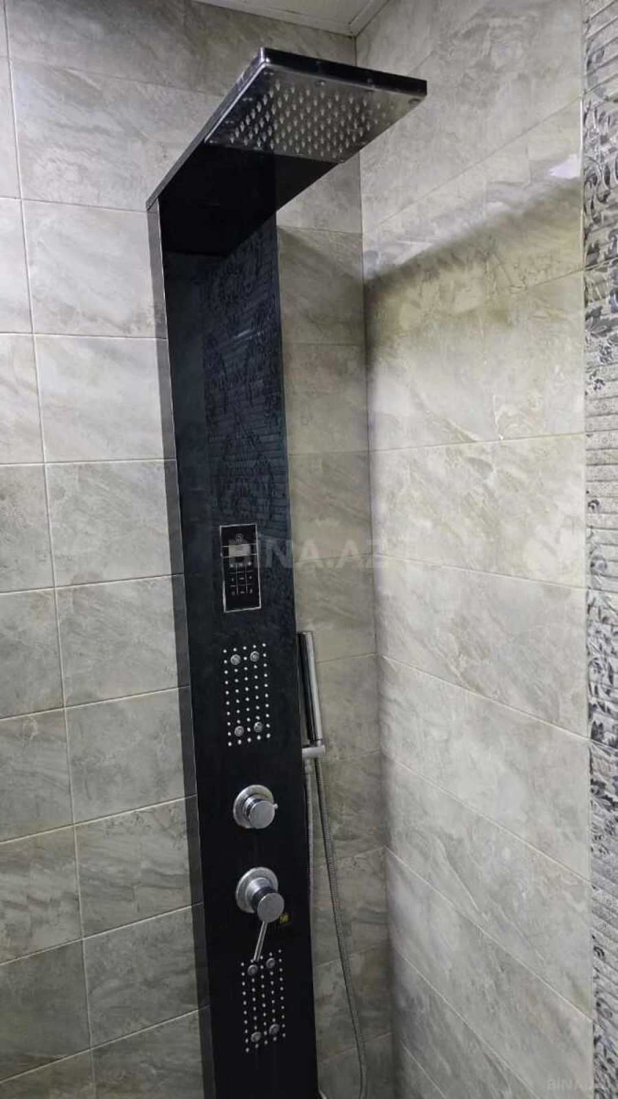 Satılır 5 otaqlı mənzil 120 m²