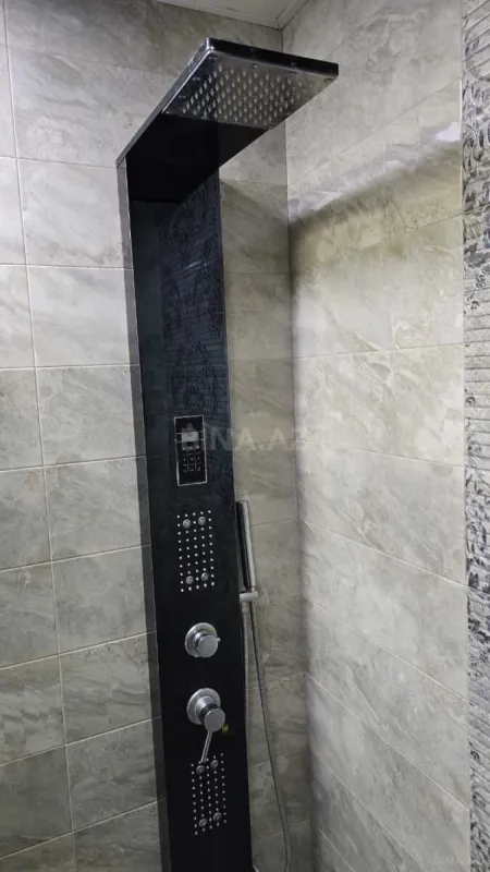 Satılır 5 otaqlı mənzil 120 m²