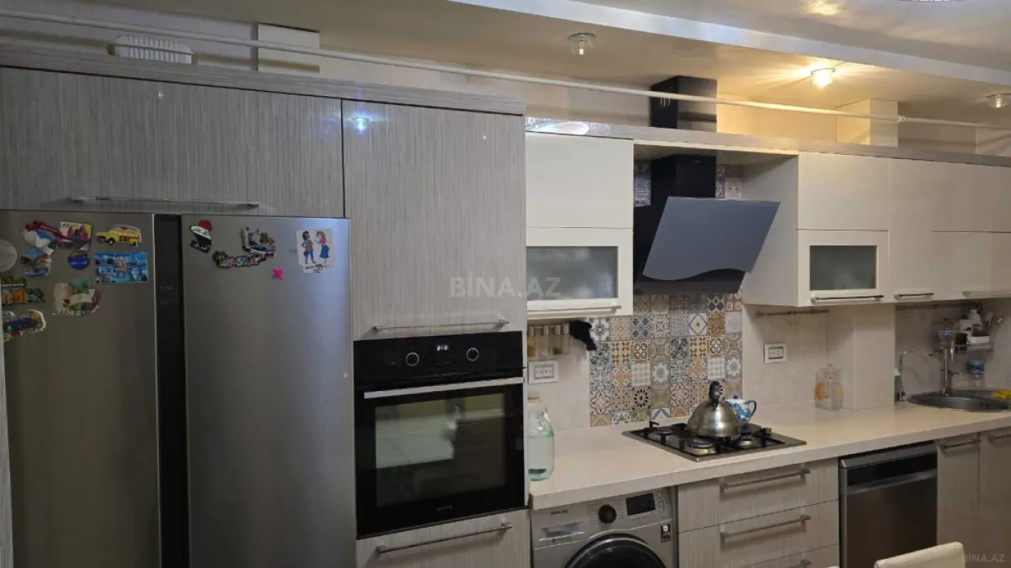 Satılır 5 otaqlı mənzil 120 m²