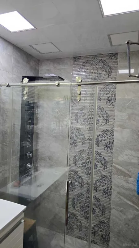 Satılır 5 otaqlı mənzil 120 m²