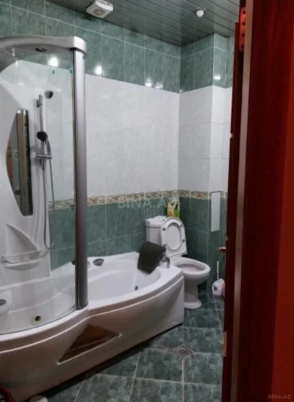 Kirayə verilir 3 otaqlı mənzil 120 m²