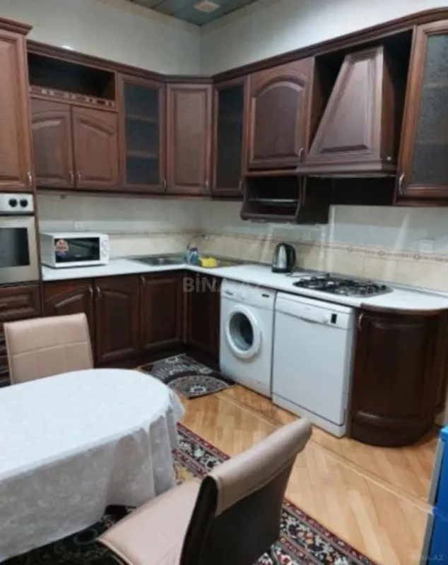 Kirayə verilir 3 otaqlı mənzil 120 m²