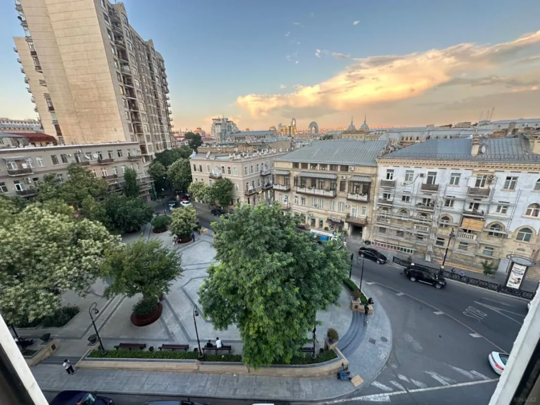 Satılır 3 otaqlı mənzil 86 m²