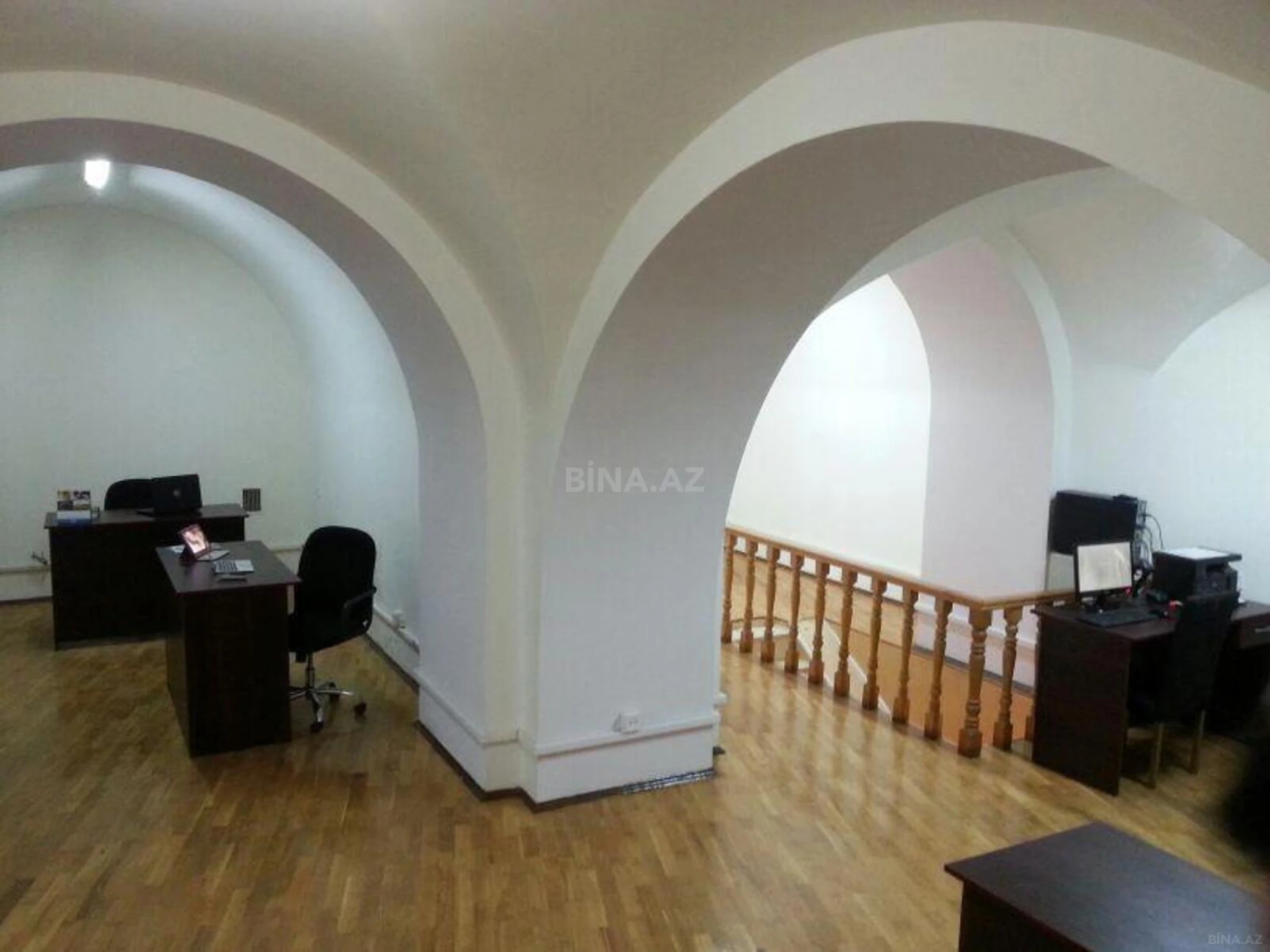 Satılır 2 otaqlı ofis 190 m²