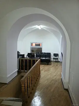Satılır 2 otaqlı ofis 190 m²