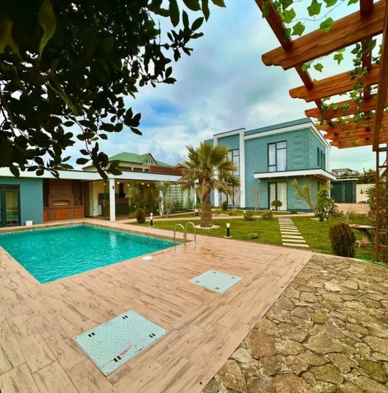 Kirayə verilir 5 otaqlı həyət evi 400 m²