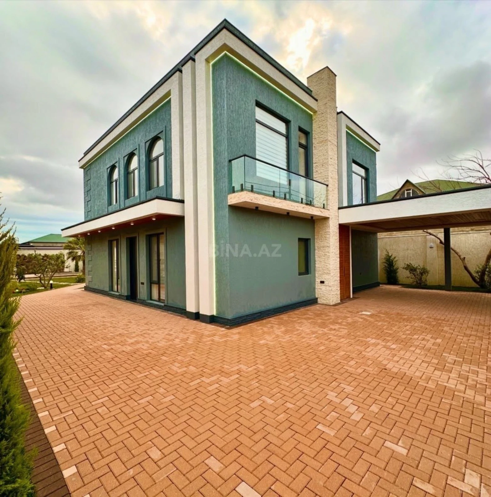 Kirayə verilir 5 otaqlı həyət evi 400 m²