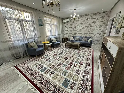Kirayə verilir 3 otaqlı mənzil 140 m²