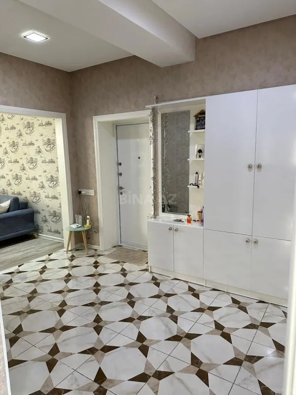 Kirayə verilir 3 otaqlı mənzil 140 m²