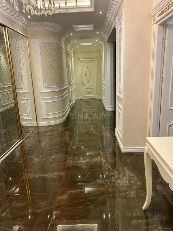 Kirayə verilir 4 otaqlı mənzil 160 m²