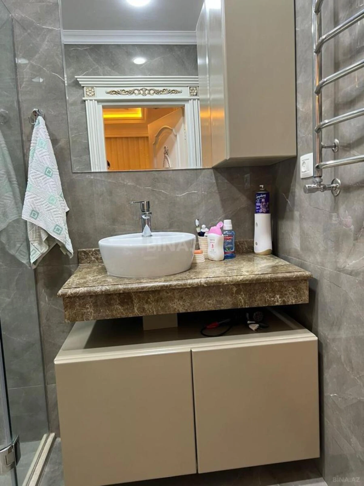 Kirayə verilir 4 otaqlı mənzil 160 m²