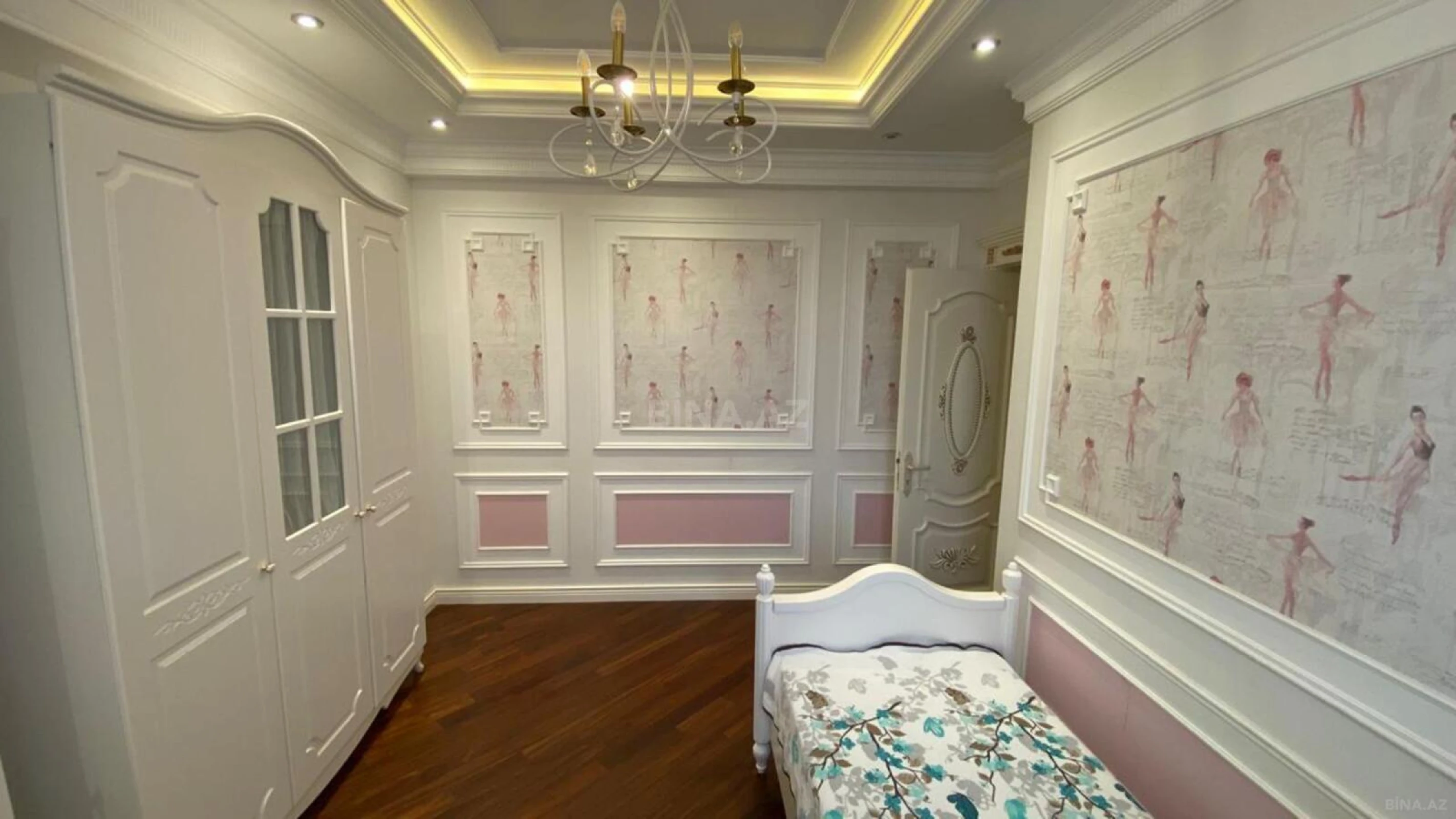 Kirayə verilir 4 otaqlı mənzil 160 m²