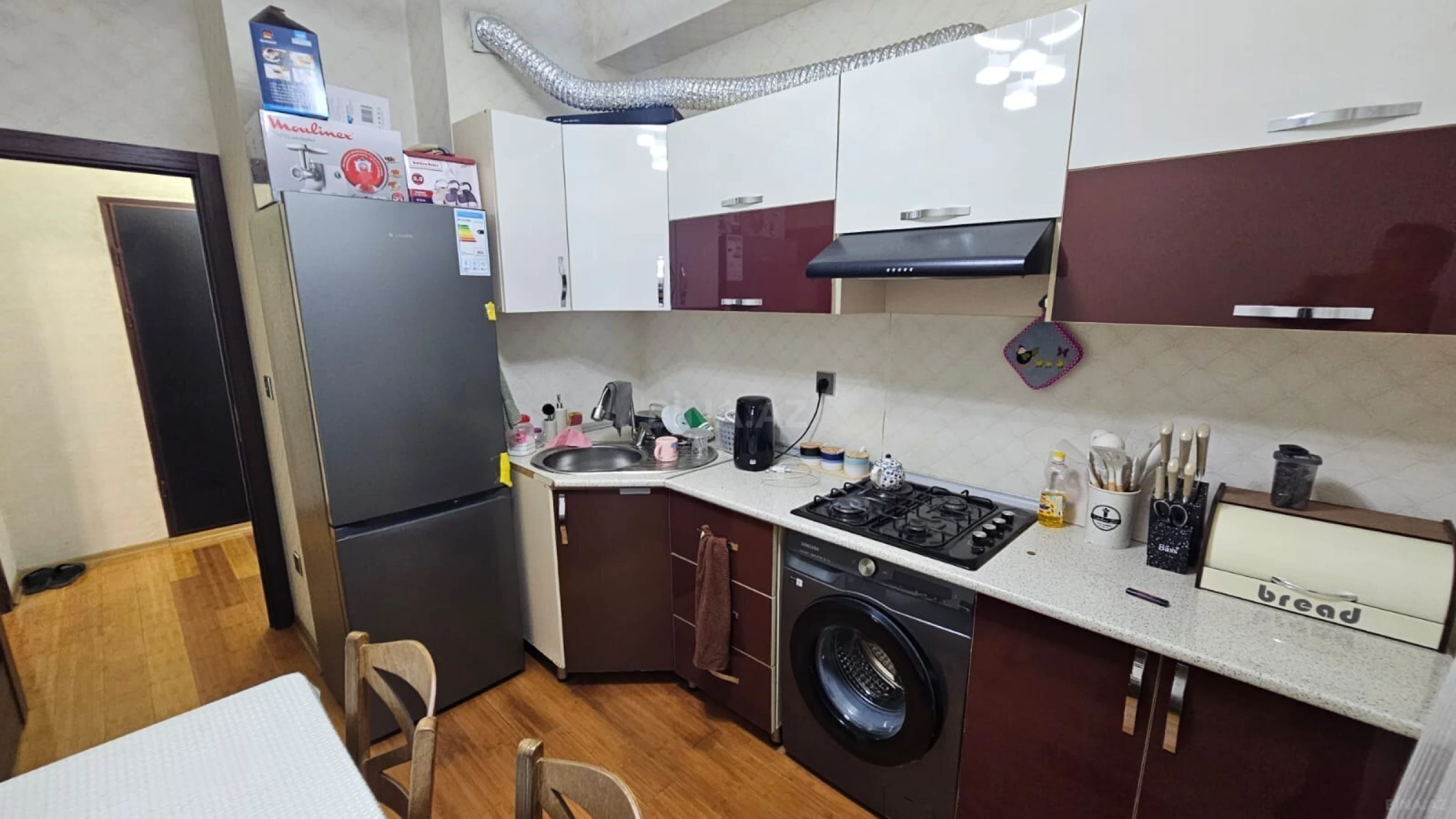 Satılır 2 otaqlı mənzil 64 m²