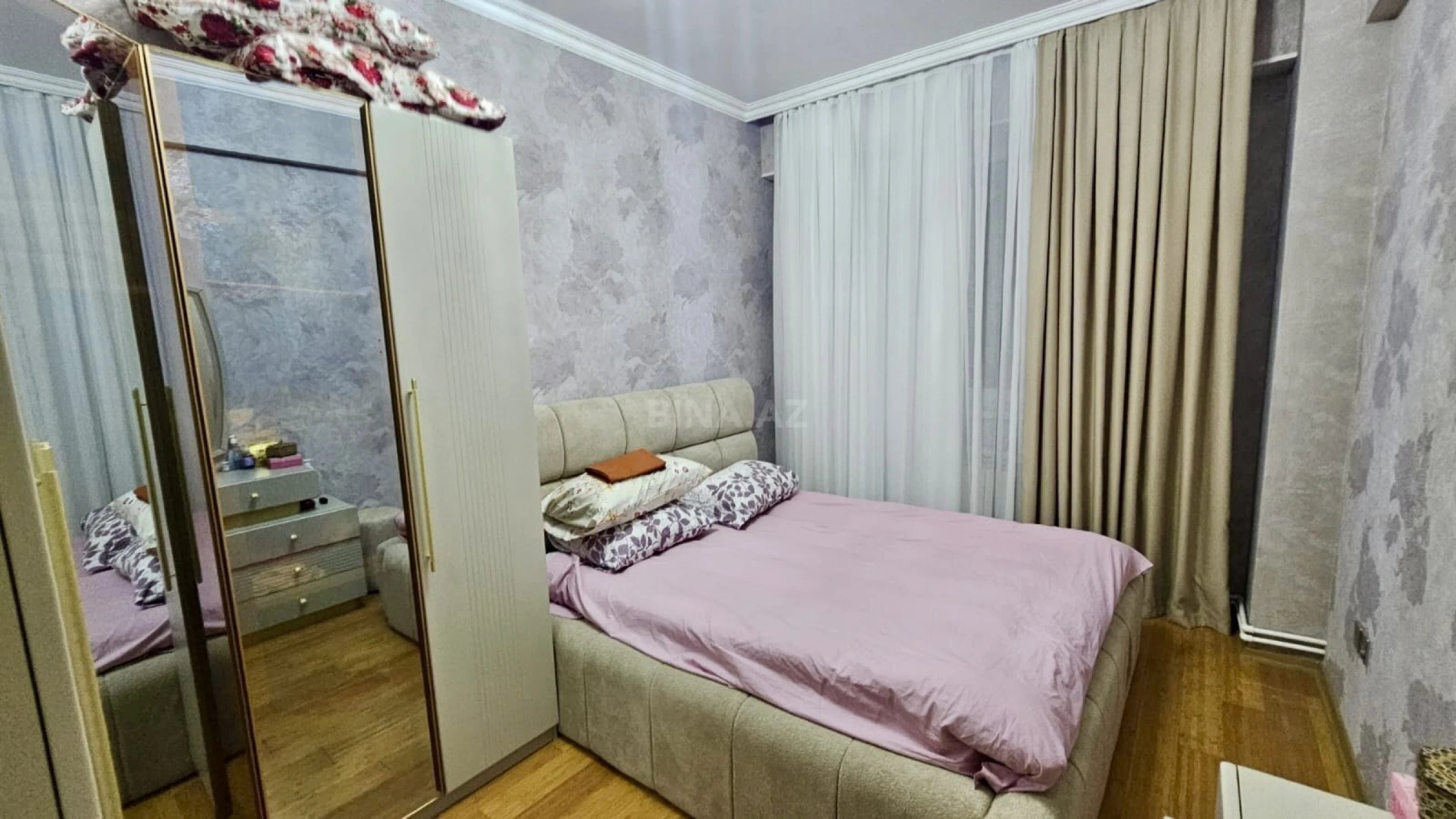 Satılır 2 otaqlı mənzil 64 m²