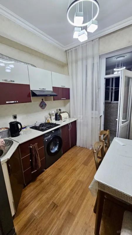 Satılır 2 otaqlı mənzil 64 m²