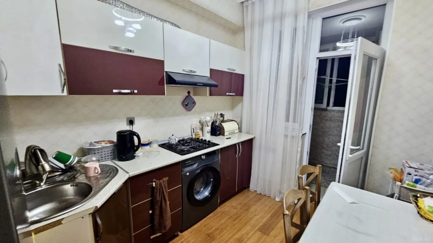 Satılır 2 otaqlı mənzil 64 m²