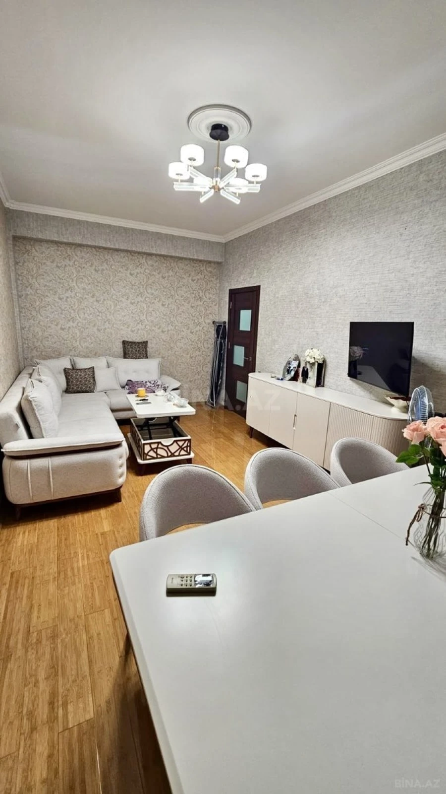 Satılır 2 otaqlı mənzil 64 m²