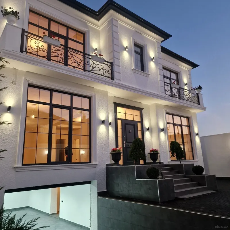 Satılır 7 otaqlı həyət evi 450 m²