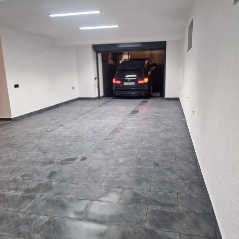 Satılır 7 otaqlı həyət evi 450 m²