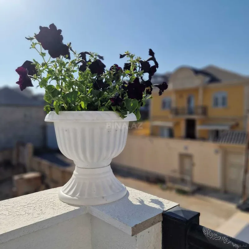 Satılır 7 otaqlı həyət evi 450 m²