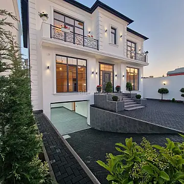 Satılır 7 otaqlı həyət evi 450 m² — Bakı, Badamdar 7 otaq 450.00 m²
